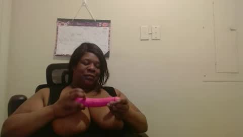 Snapshot of robertswhitney52 chatting on January 14, 2026, 1:55 am robertswhitney52 online show from January 14, 2026, 1:55 am