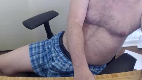 robidan6923 online show from April 26, 2026, 10:40 pm