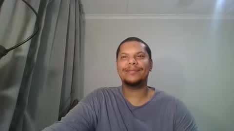 Snapshot of robinidessundercover34 chatting on April 7, 2026, 1:50 am robinidessundercover34 online show from April 7, 2026, 1:50 am