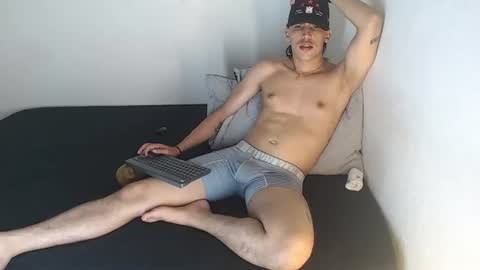 Snapshot of robisson_zack chatting on July 11, 2026, 4:48 am Robisson Zack online show from July 11, 2026, 4:48 am