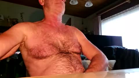 Snapshot of robke1966 chatting on December 11, 2024, 10:47 am robke1966 online show from December 11, 2024, 10:47 am