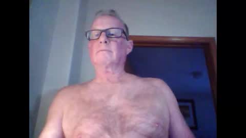 Snapshot of robo0000 chatting on May 15, 2026, 10:50 pm robo0000 online show from May 15, 2026, 10:50 pm