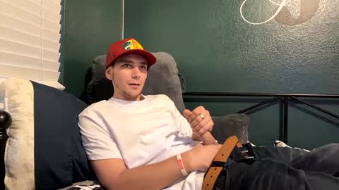 Snapshot of robwit8 chatting on December 2, 2024, 12:41 am Rob witha 8 online show from December 2, 2024, 12:41 am