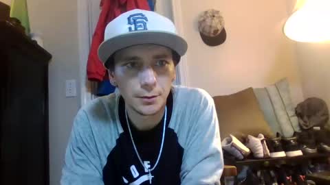 Snapshot of robwit8 chatting on February 7, 2025, 7:40 am Rob witha 8 online show from February 7, 2025, 7:40 am