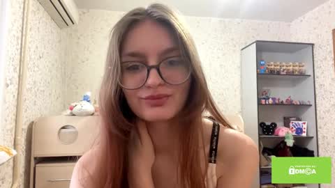 robynsentinella online show from February 6, 2026, 4:39 am