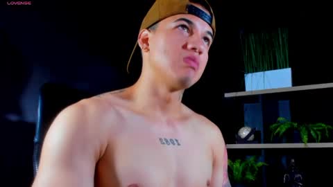 rocco_santos online show from April 8, 2026, 5:57 pm