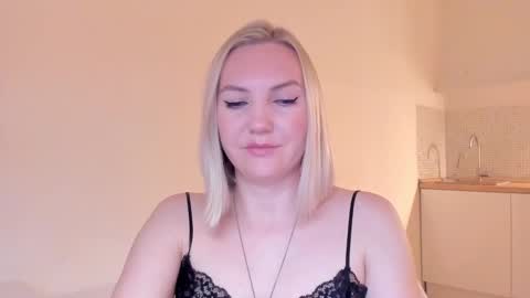 rock__baby online show from December 22, 2024, 6:37 pm