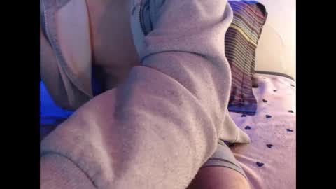 Snapshot of rocka_xx chatting on December 27, 2024, 12:01 pm rocka xx online show from December 27, 2024, 12:01 pm