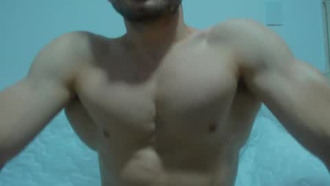 Snapshot of rocky_muscle chatting on May 8, 2026, 1:44 am rocky muscle online show from May 8, 2026, 1:44 am