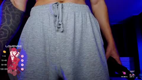 Snapshot of rodarri chatting on January 14, 2025, 10:23 pm MY NAME CAN SEE ALL MY CUM VIDEO BUY FAN SUB. online show from January 14, 2025, 10:23 pm