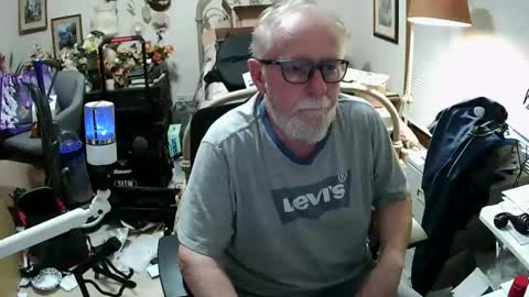 rodhammer60 online show from April 30, 2026, 3:02 am