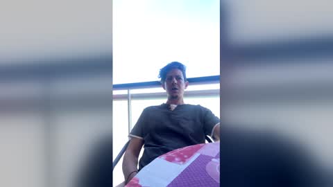 Snapshot of rogerbenid81 chatting on May 24, 2026, 5:18 pm rogerbenid81 online show from May 24, 2026, 5:18 pm