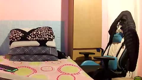 Snapshot of rogobeteilie chatting on December 14, 2025, 9:36 am Banderas online show from December 14, 2025, 9:36 am