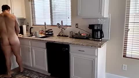 Snapshot of rokco_ chatting on November 22, 2025, 9:25 pm rokco_ online show from November 22, 2025, 9:25 pm