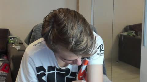 taylor fox online show from December 19, 2024, 4:02 pm