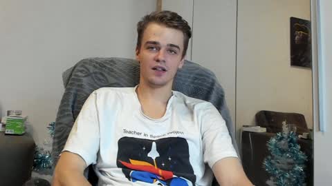 taylor fox online show from December 29, 2024, 3:57 pm