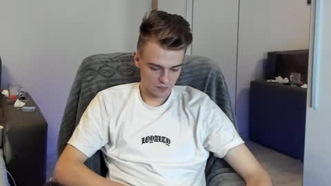 taylor fox online show from January 5, 2025, 7:07 pm