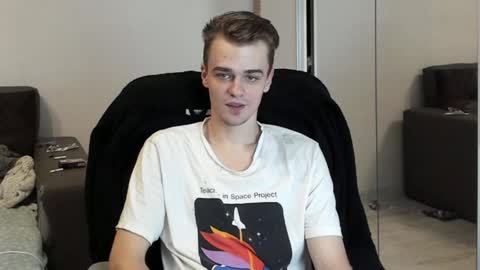 taylor fox online show from February 3, 2025, 5:46 pm