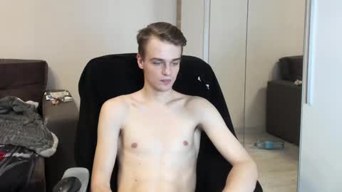 taylor fox online show from March 3, 2025, 5:29 pm