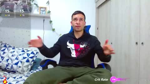 Snapshot of rolos_hot32 chatting on November 9, 2025, 7:12 pm rolos_hot32 online show from November 9, 2025, 7:12 pm