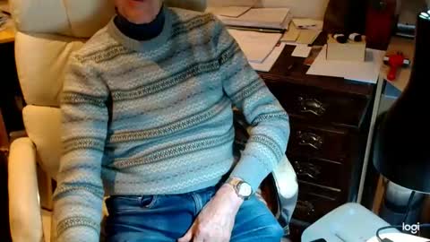 Snapshot of rolydawe chatting on March 5, 2026, 6:37 pm rolydawe online show from March 5, 2026, 6:37 pm