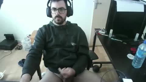 romainb72 online show from April 10, 2026, 10:31 am