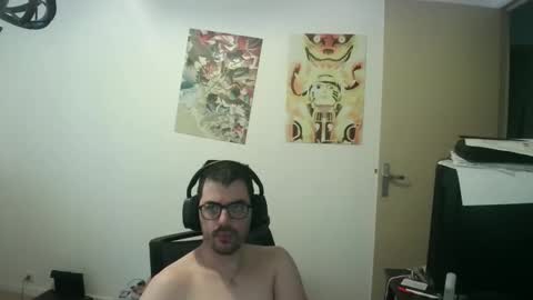 romainb72 online show from April 15, 2026, 6:09 am