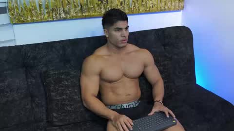 romano_kentt12 online show from June 7, 2026, 3:32 am
