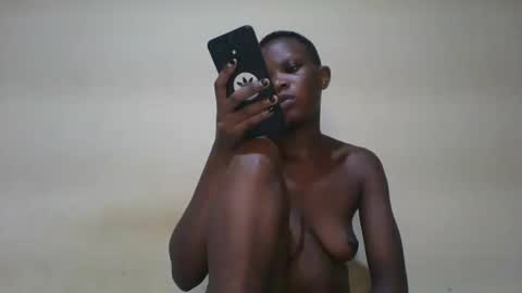 Snapshot of romantic2u4 chatting on February 17, 2026, 1:57 am Emma online show from February 17, 2026, 1:57 am