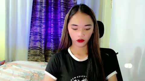 Snapshot of romanticslutxxx chatting on December 6, 2024, 9:57 pm empress online show from December 6, 2024, 9:57 pm