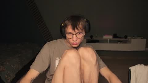 Romeo online show from December 19, 2024, 1:28 am