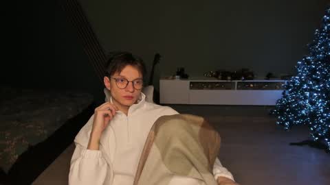 Romeo online show from January 2, 2025, 10:11 pm