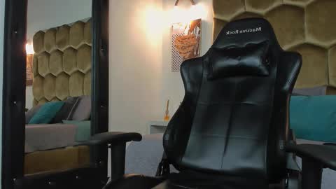 Romeo Ricci online show from February 2, 2026, 6:39 pm