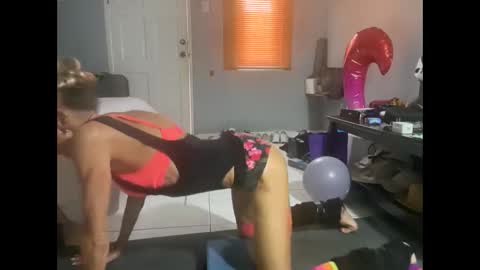 Snapshot of romeodiamond chatting on December 19, 2025, 4:03 pm romeodiamond online show from December 19, 2025, 4:03 pm