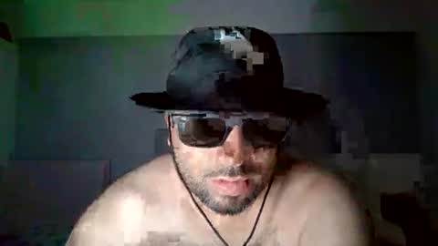 Snapshot of romeoisfabulous chatting on June 17, 2026, 3:02 pm romeoisfabulous online show from June 17, 2026, 3:02 pm