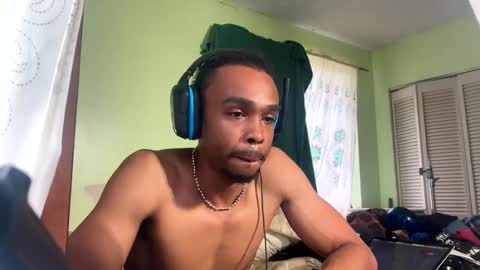 Snapshot of romeotyn chatting on February 2, 2025, 5:26 pm romeotyn online show from February 2, 2025, 5:26 pm