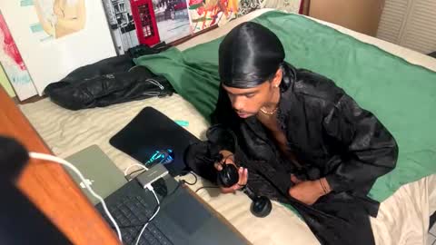 Snapshot of romeotyn chatting on February 9, 2025, 1:35 pm romeotyn online show from February 9, 2025, 1:35 pm