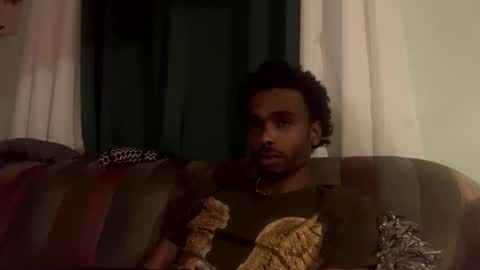 Snapshot of romeotyn chatting on February 14, 2025, 1:56 am romeotyn online show from February 14, 2025, 1:56 am