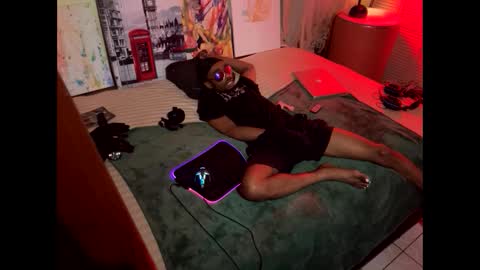 Snapshot of romeotyn chatting on February 16, 2025, 11:27 am romeotyn online show from February 16, 2025, 11:27 am