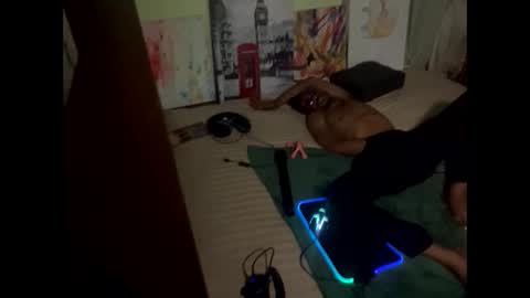 Snapshot of romeotyn chatting on February 17, 2025, 4:20 am romeotyn online show from February 17, 2025, 4:20 am