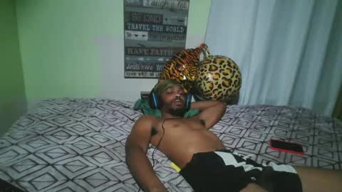 Snapshot of romeotyn chatting on September 15, 2025, 11:49 pm romeotyn online show from September 15, 2025, 11:49 pm