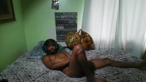 Snapshot of romeotyn chatting on September 18, 2025, 6:21 pm romeotyn online show from September 18, 2025, 6:21 pm