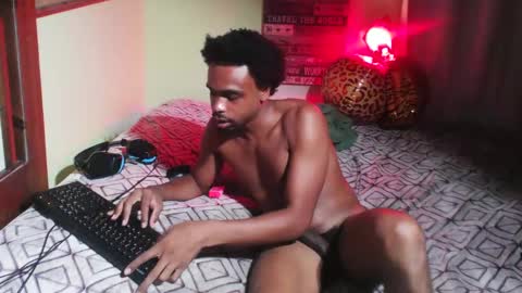 Snapshot of romeotyn chatting on October 13, 2025, 6:24 am romeotyn online show from October 13, 2025, 6:24 am