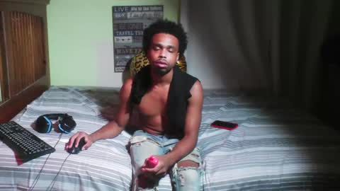 Snapshot of romeotyn chatting on October 14, 2025, 12:33 am romeotyn online show from October 14, 2025, 12:33 am