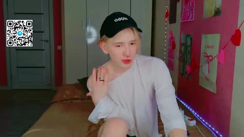 Snapshot of ron_vilss chatting on March 13, 2026, 8:37 pm Ron online show from March 13, 2026, 8:37 pm