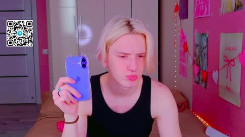 Snapshot of ron_vilss chatting on March 20, 2026, 6:18 am Ron online show from March 20, 2026, 6:18 am