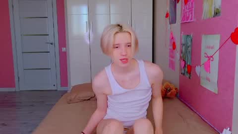 Snapshot of ron_vilss chatting on March 21, 2026, 6:29 am Ron online show from March 21, 2026, 6:29 am