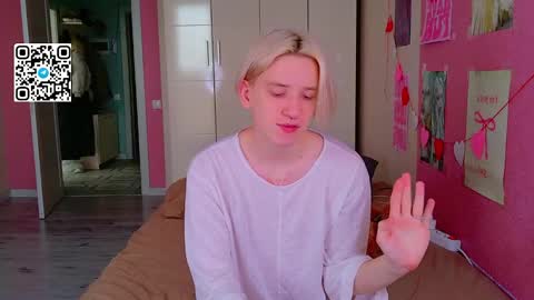 Snapshot of ron_vilss chatting on March 23, 2026, 7:34 am Ron online show from March 23, 2026, 7:34 am