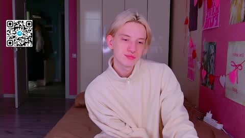 Snapshot of ron_vilss chatting on March 24, 2026, 5:45 am Ron online show from March 24, 2026, 5:45 am