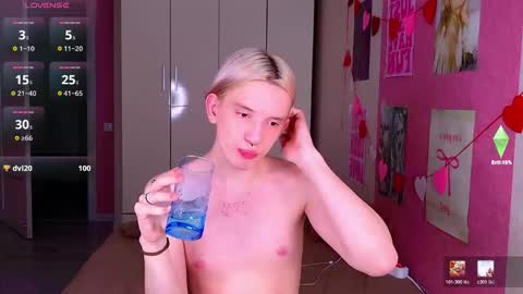 Snapshot of ron_vilss chatting on March 26, 2026, 3:39 pm Ron online show from March 26, 2026, 3:39 pm